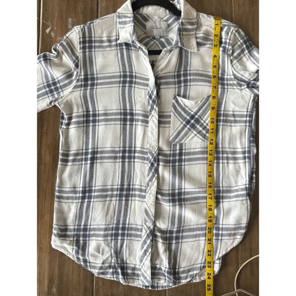 Rails Women’s Plaid Button Down Shirt Size Small Blue White Flannel Rayon - Picture 6 of 7